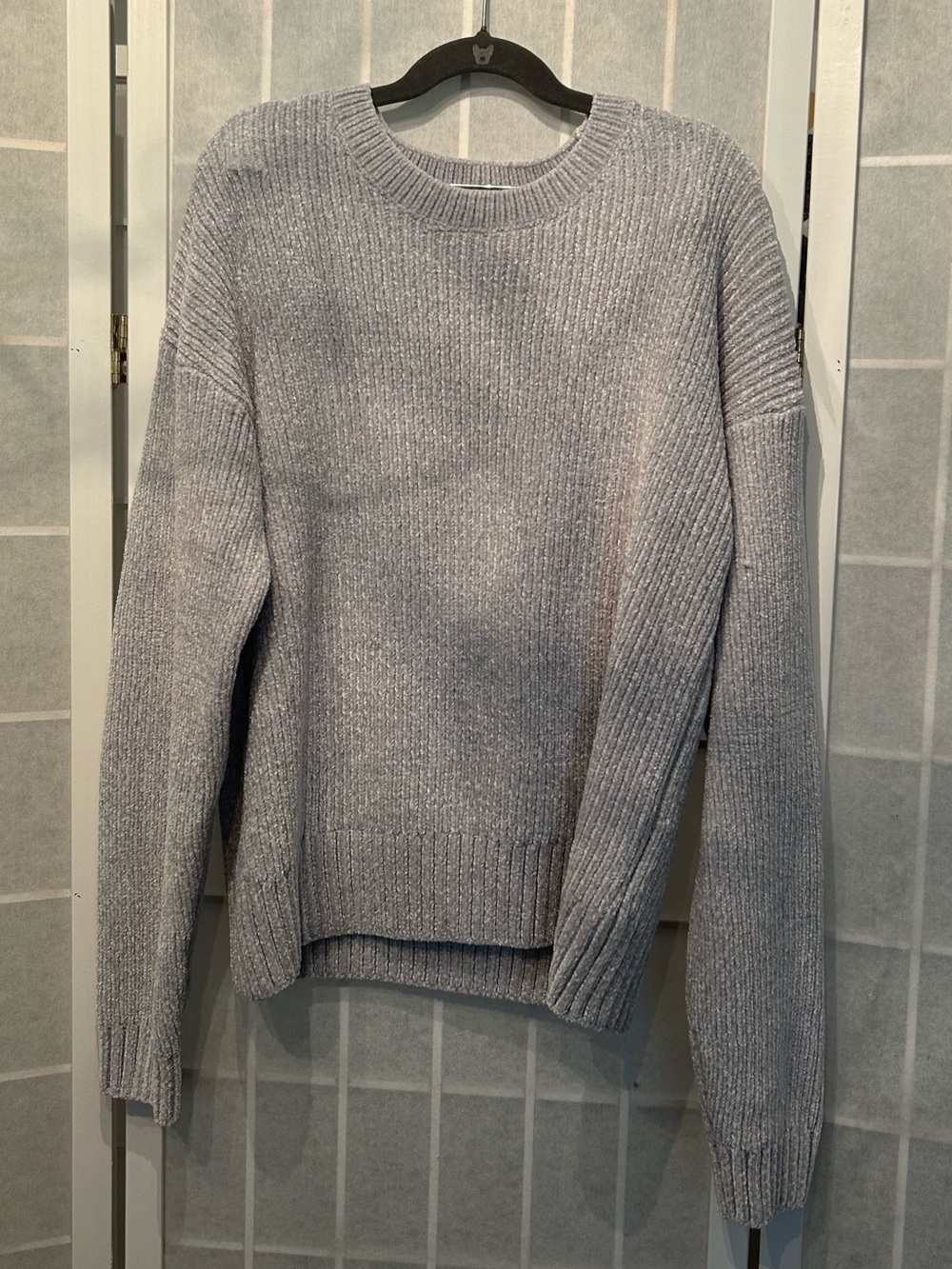 Cozy Crewneck Sweater - Light Gray